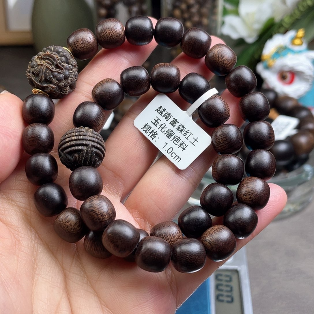 沉香手串富森红土老料