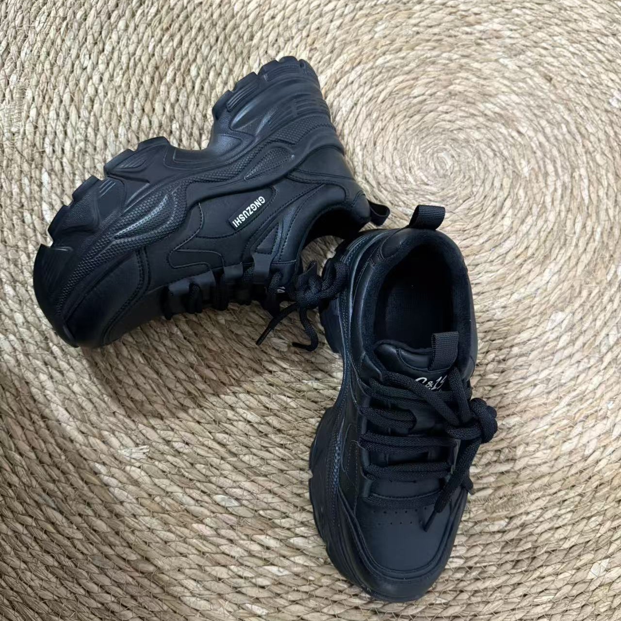 加绒保暖厚底增高老爹鞋女秋冬超火轻便百搭运动休闲鞋