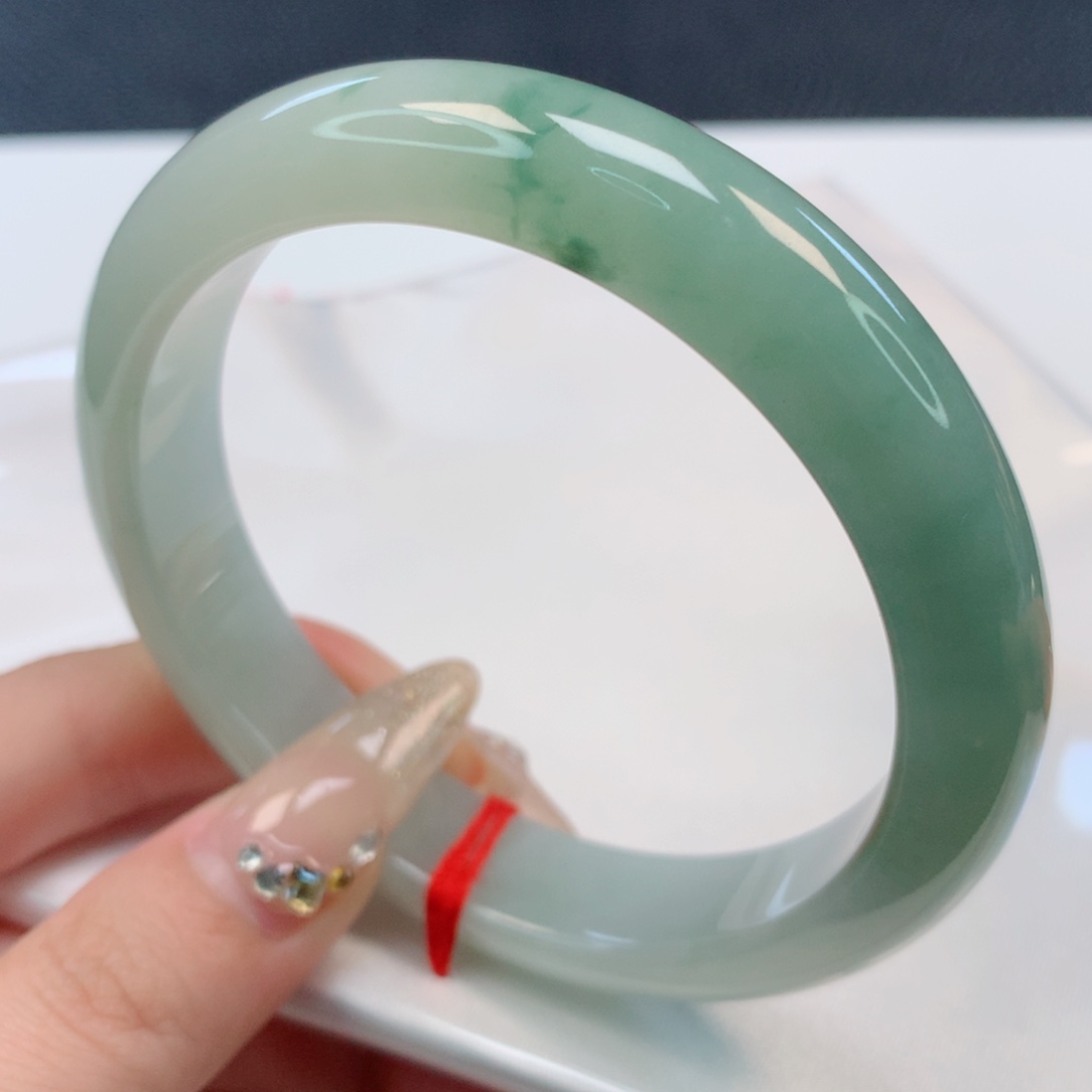 【闪购商品】翡翠手镯未镶嵌61圈