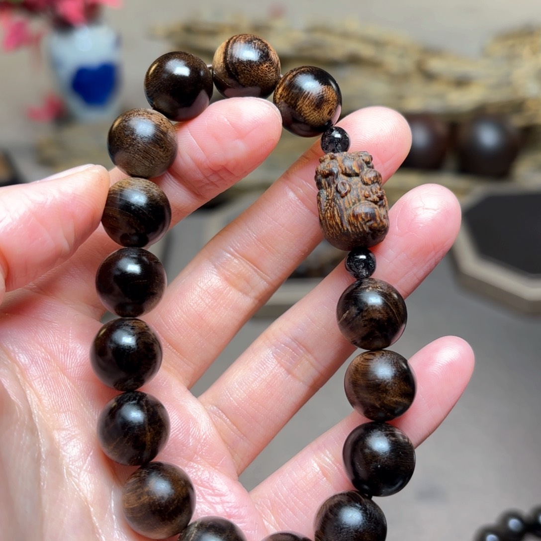 沉香手串越南芽庄帝王紫棋瘤疤1.2+貔貅沉香木雕配饰