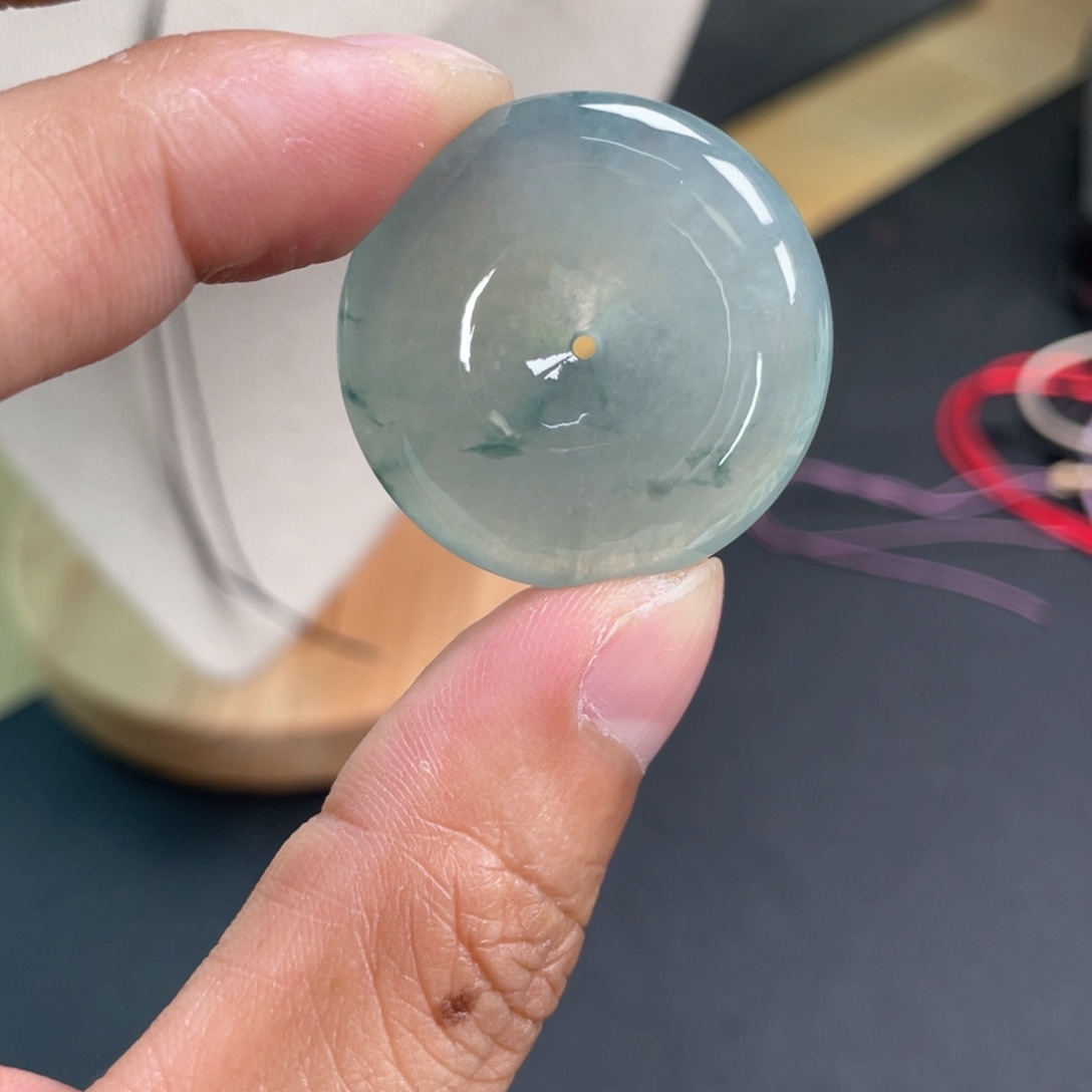 翡翠未镶嵌颈饰31.7*6.2