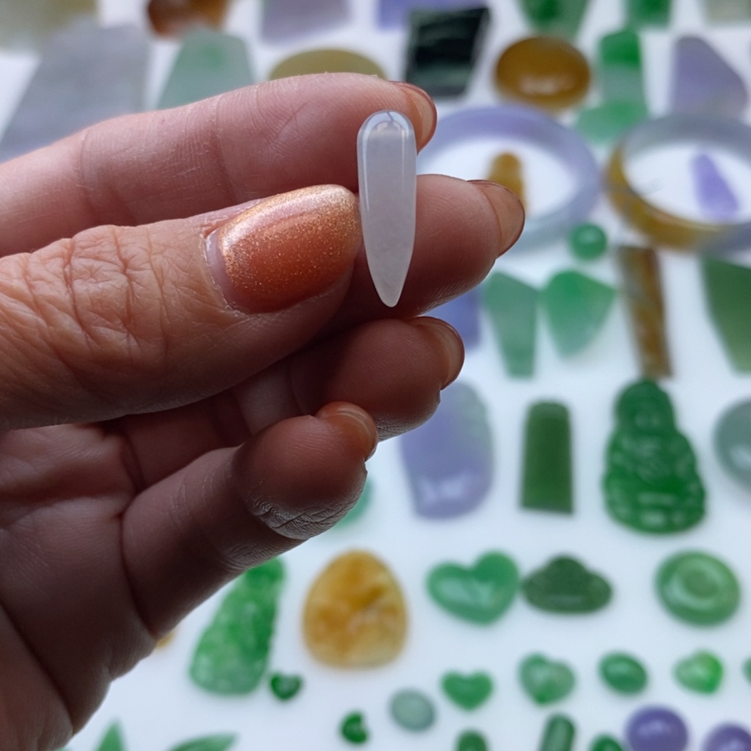 翡翠挂件未镶嵌天然翡翠