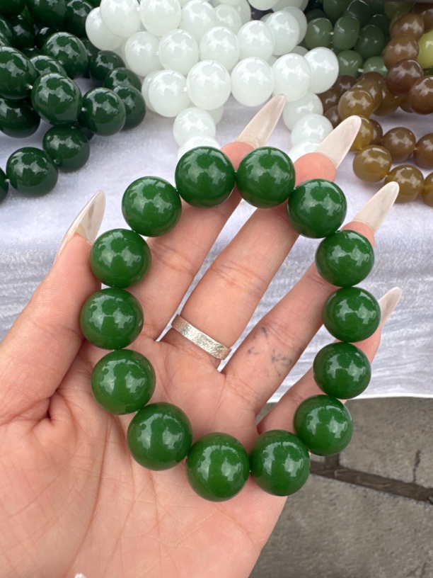 高端精品菠菜绿手串 卡16