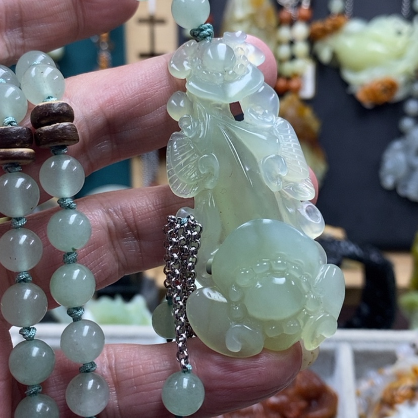 【闪购商品】蛇纹石玉吊坠未镶嵌