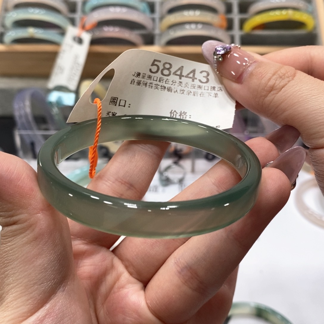 58443/58圈口拍下发主图玉髓手镯玛瑙白月光葡萄紫色细冰透油青蓝