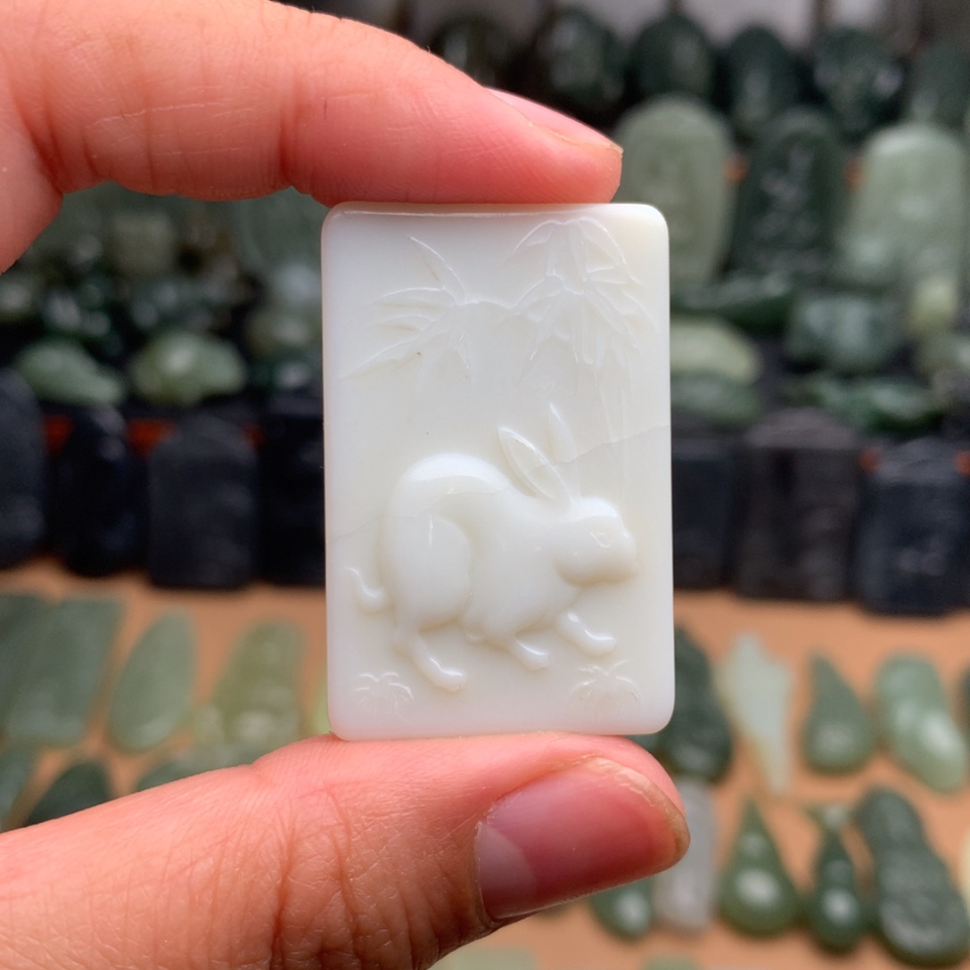 和田玉未镶嵌颈饰挂件57（有包容，不退换）