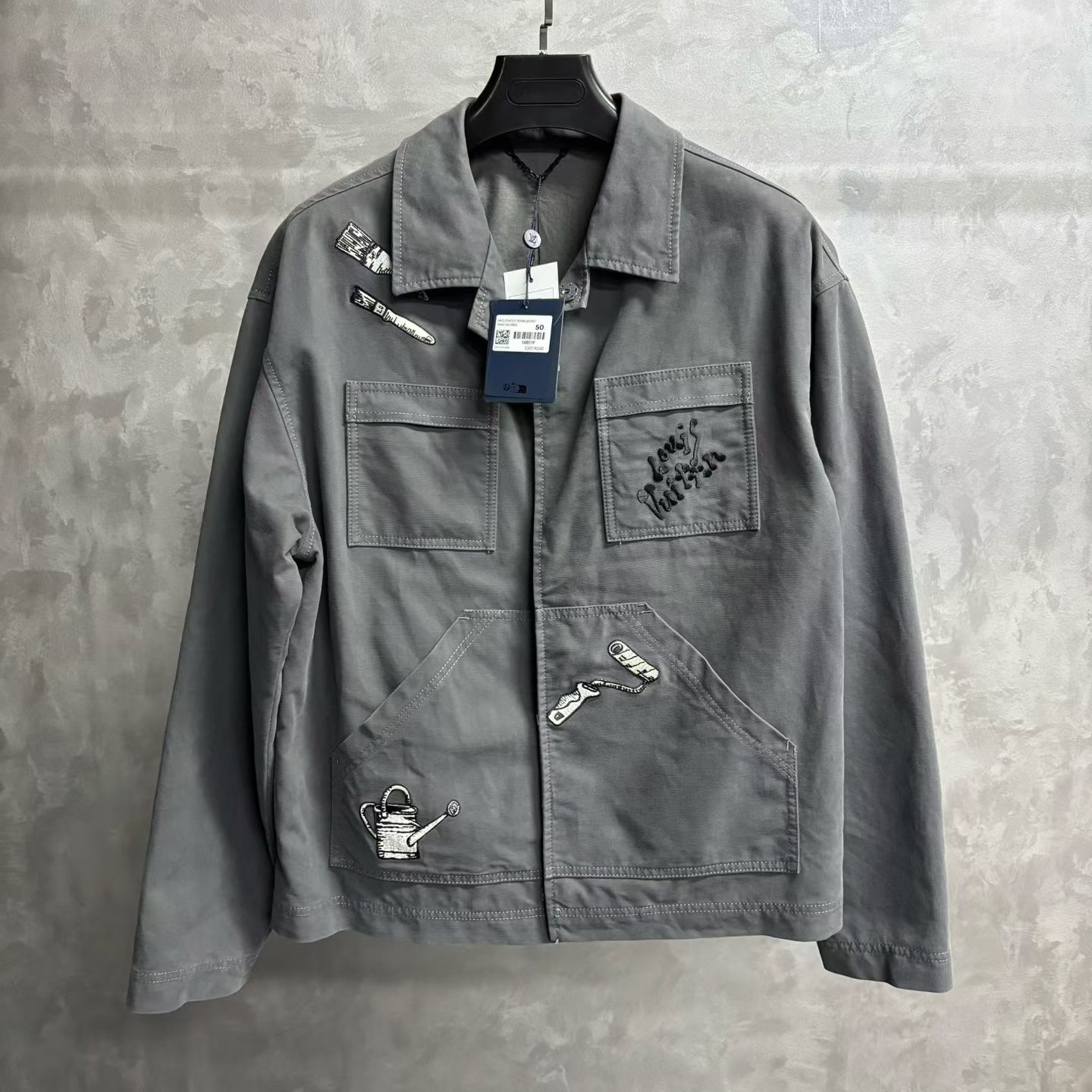 99新 LouisVuitton/路易威登 黑灰色工具图案刺绣工装夹克/50