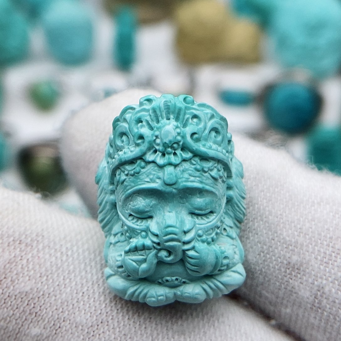 绿松石颈饰未镶嵌