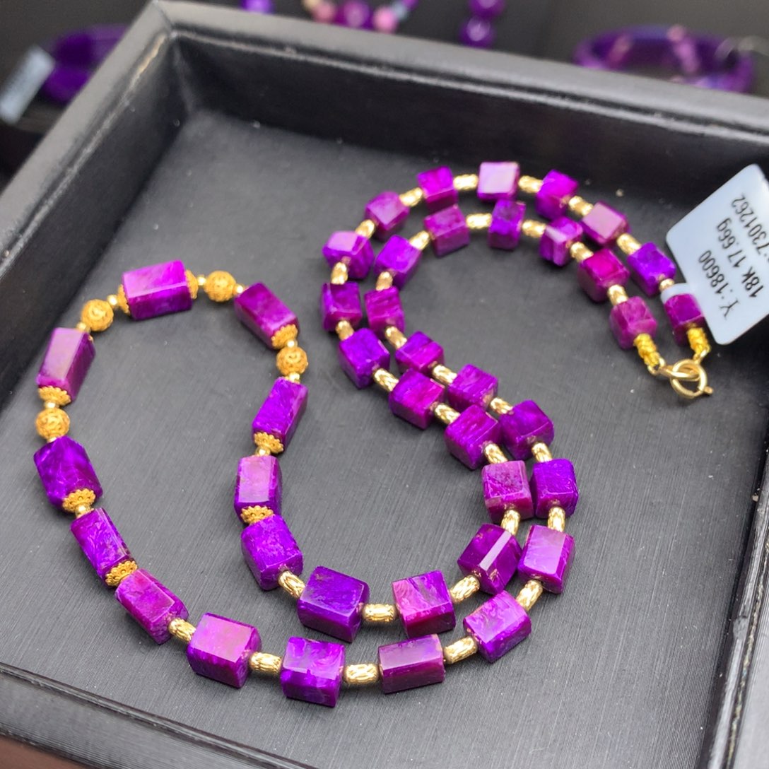 苏纪石（舒俱来）丝绒项链18K金镶嵌