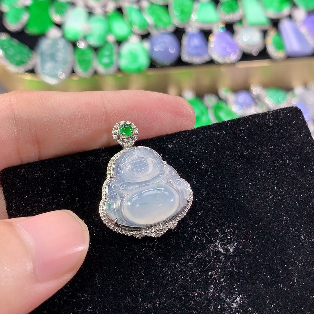 翡翠18K金镶嵌颈饰