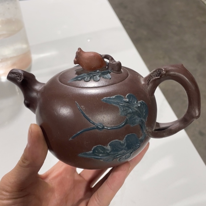 紫砂茶壶老厂紫砂壶一件。