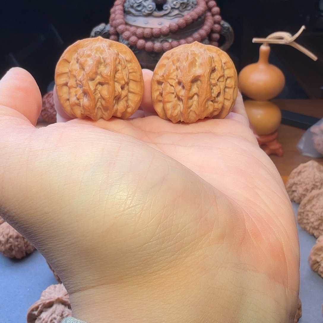 把件文玩核桃40尺寸四开背蓟县红马蹄