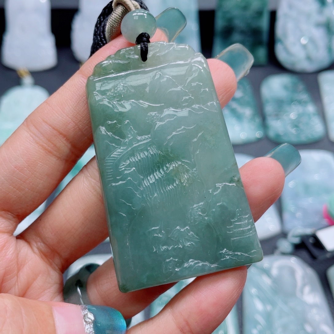 翡翠未镶嵌颈饰仿古山水牌