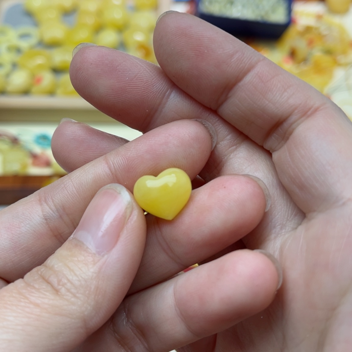 【闪购商品】蜜蜡裸石未镶嵌配饰