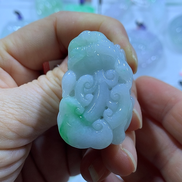 翡翠未镶嵌颈饰天然翡翠A货吊坠