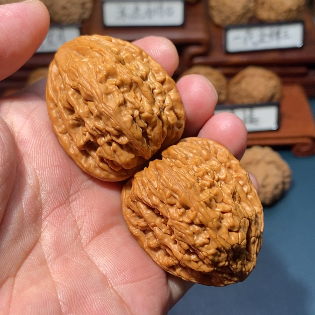 文玩核桃把件虎头王全品