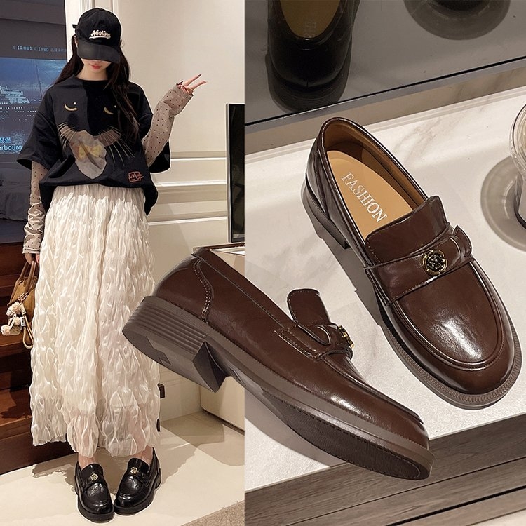 平底舒适时尚英伦风女山茶花乐福鞋新款百搭黑色软底简约小皮鞋