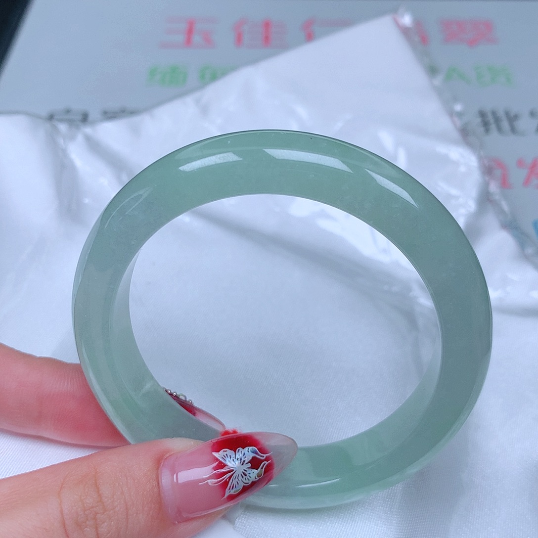 翡翠手镯未镶嵌52 52 52