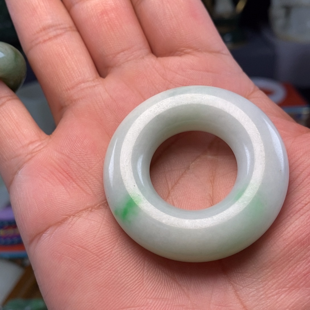 天***狼翡翠未镶嵌挂件翡翠大平安扣一个