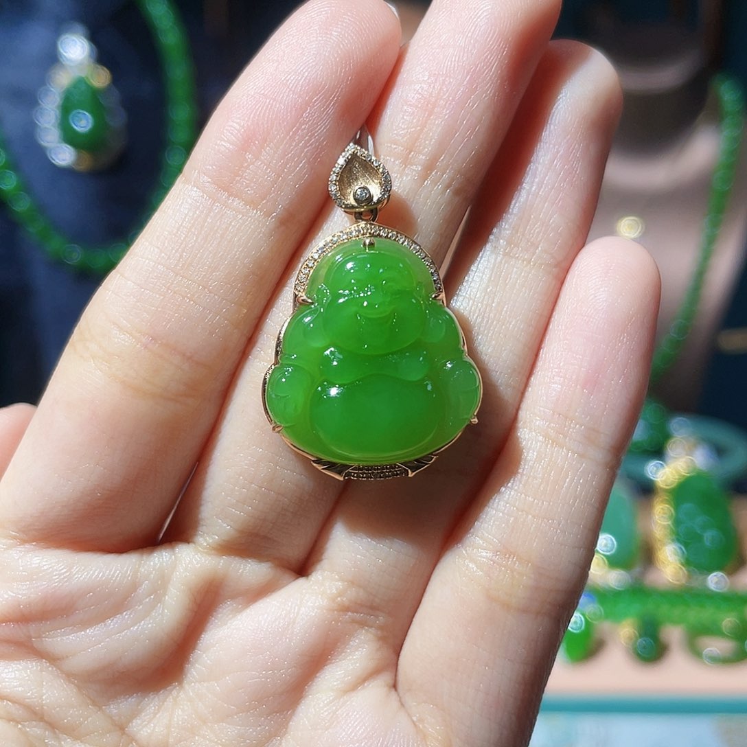 和田玉（碧玉）18K金镶嵌颈饰