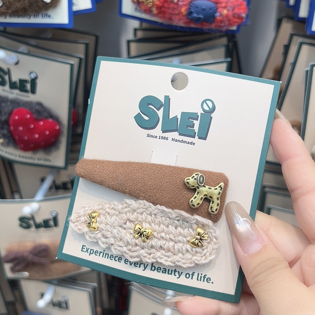 非金属咖色小狗ab掰掰