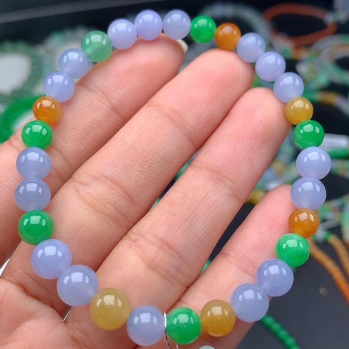 翡翠手镯未镶嵌卡