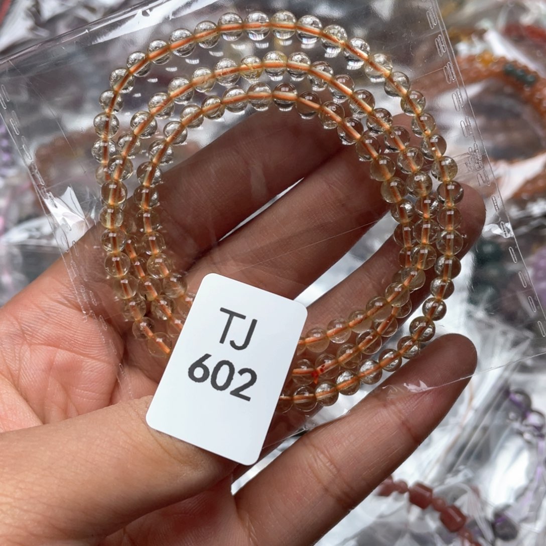 水晶多样性发一只未镶嵌