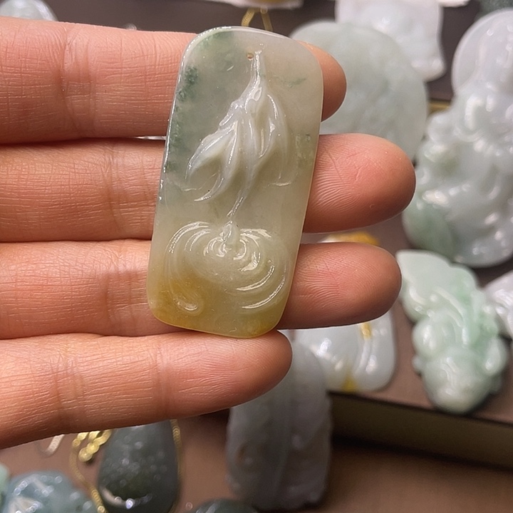 翡翠未镶嵌颈饰翡翠吊坠