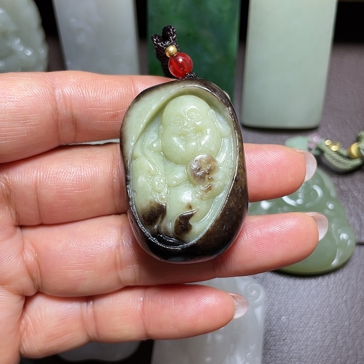 和田玉未镶嵌颈饰