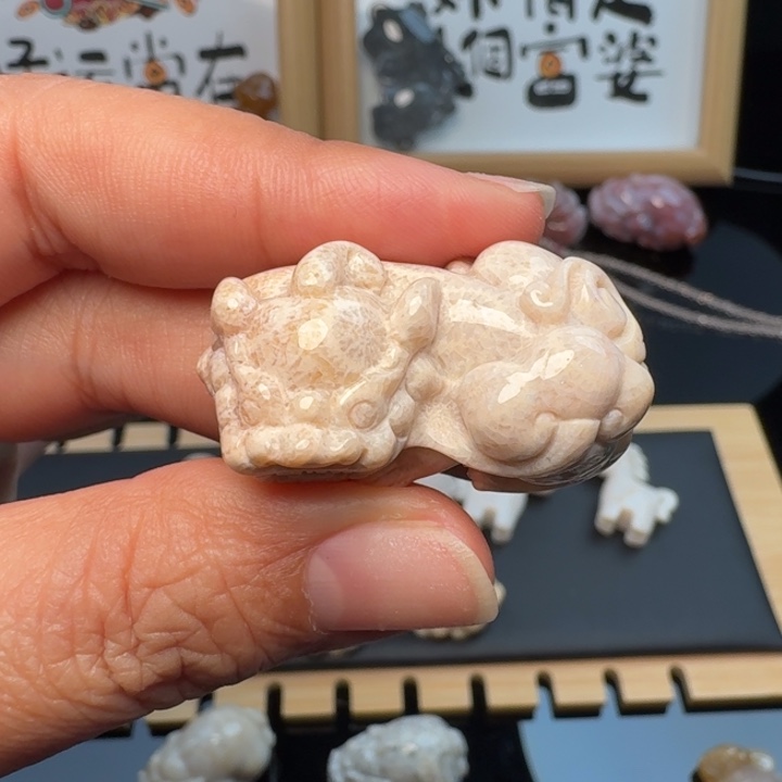 鸢***尾硅化玉合金颈饰福利