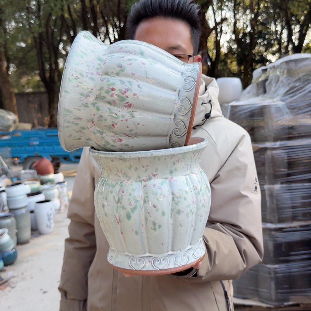 紫砂花盆口20高20（两个南瓜白彩色如意新款