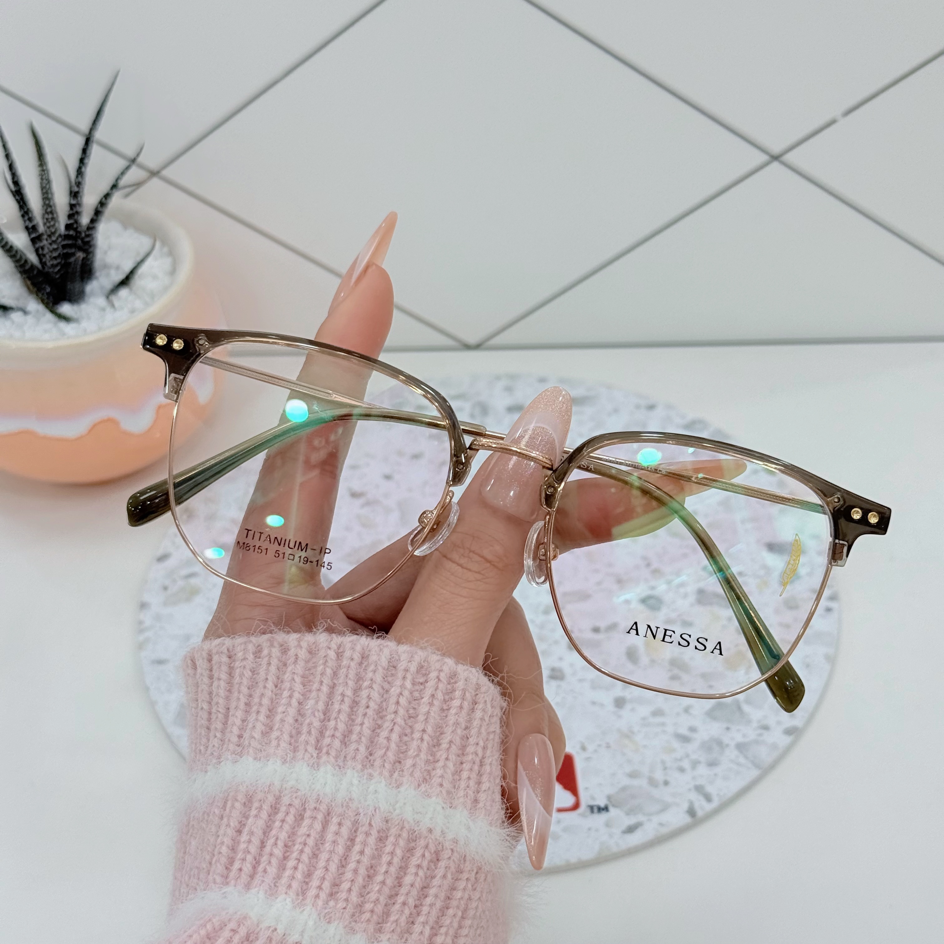 19号【羽毛钛】金胶钛御姐半框男女同款素颜显白高级眼镜