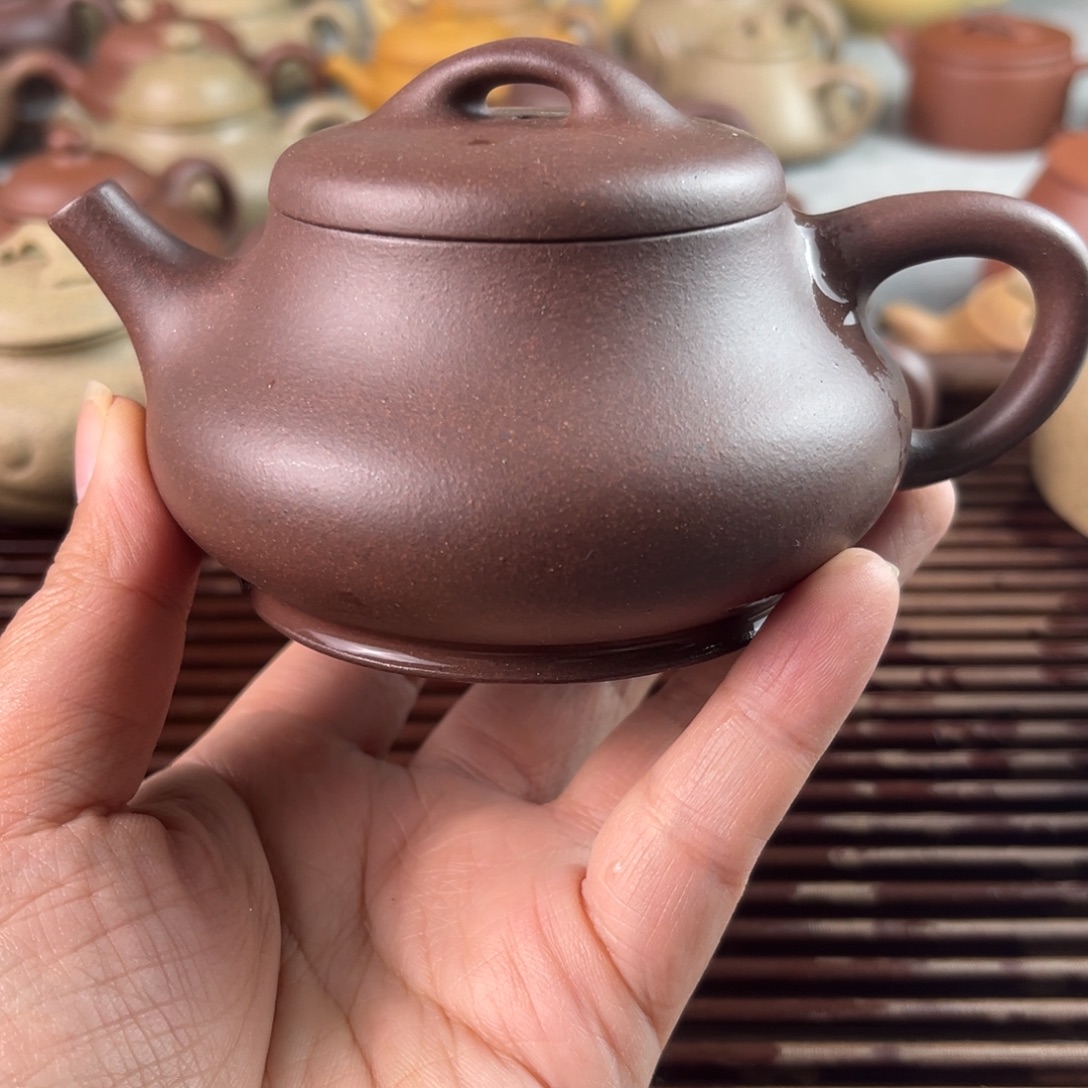 茶壶紫砂微瑕……………………