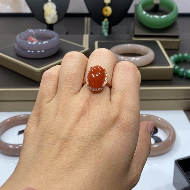 东陵石颈饰未镶嵌