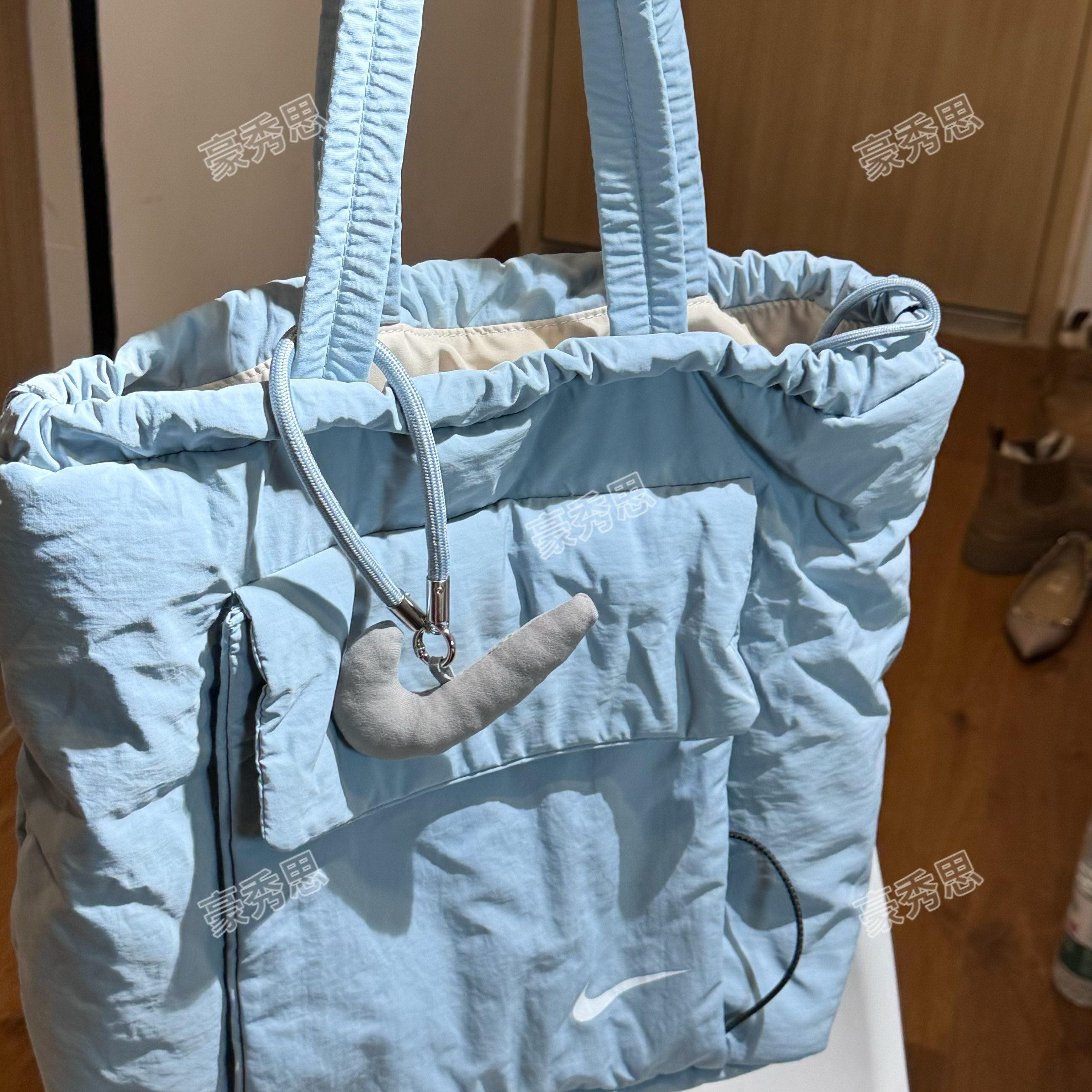 耐克会员限定ins简约户外时尚运动超轻百搭学生瑜伽包挎包蓝色