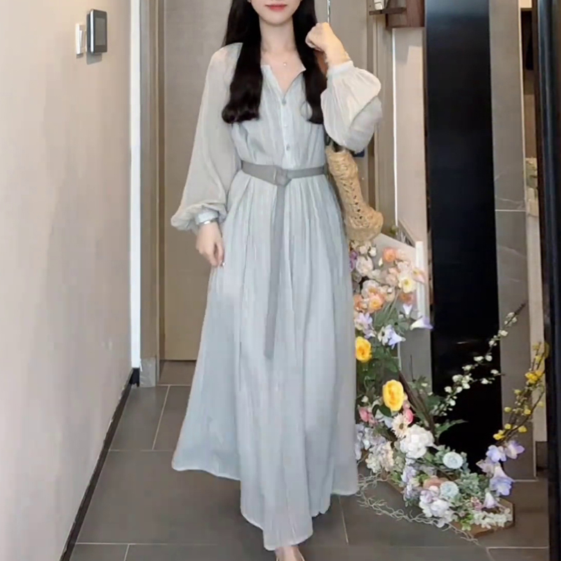 2025初秋蓝色法式新款连衣裙长袖设计感海边度假气质大码女装裙子