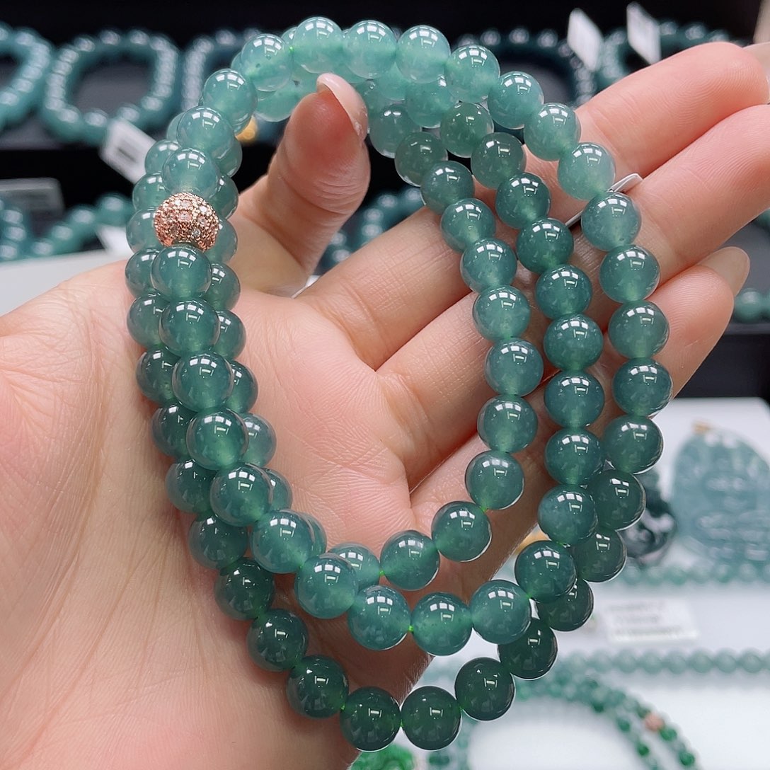 翡翠未镶嵌颈饰卡7.7