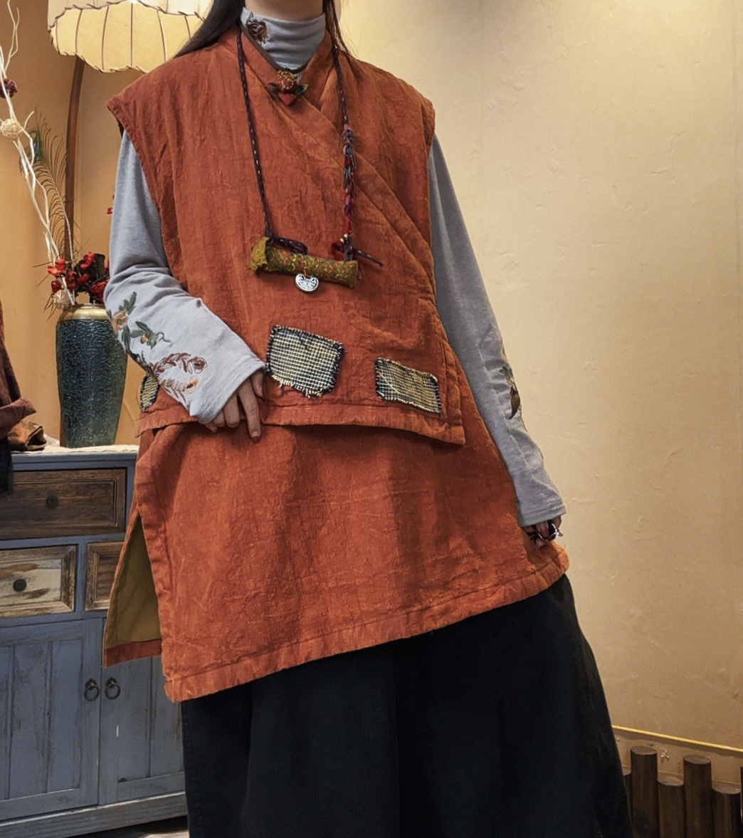 【语禾】113炒色休闲茶服款绗棉马甲不规则贴布马夹长55-80胸围130