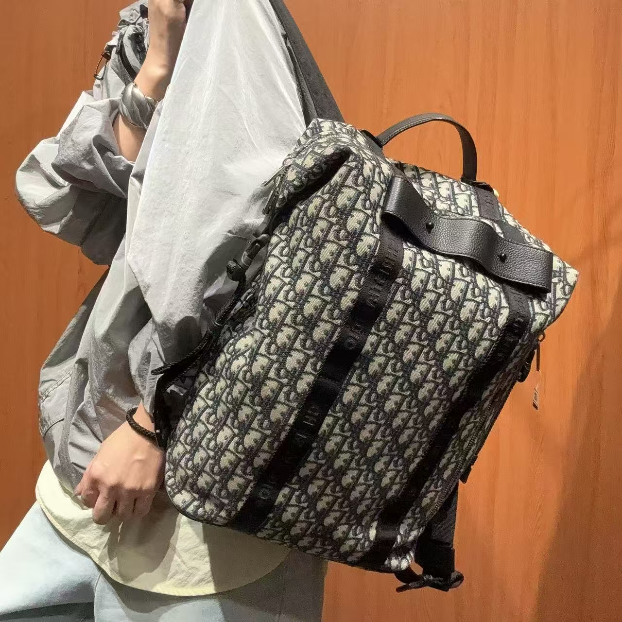 95新 DIOR/迪奥 【蕾】 99 0807 老花帆布单肩包