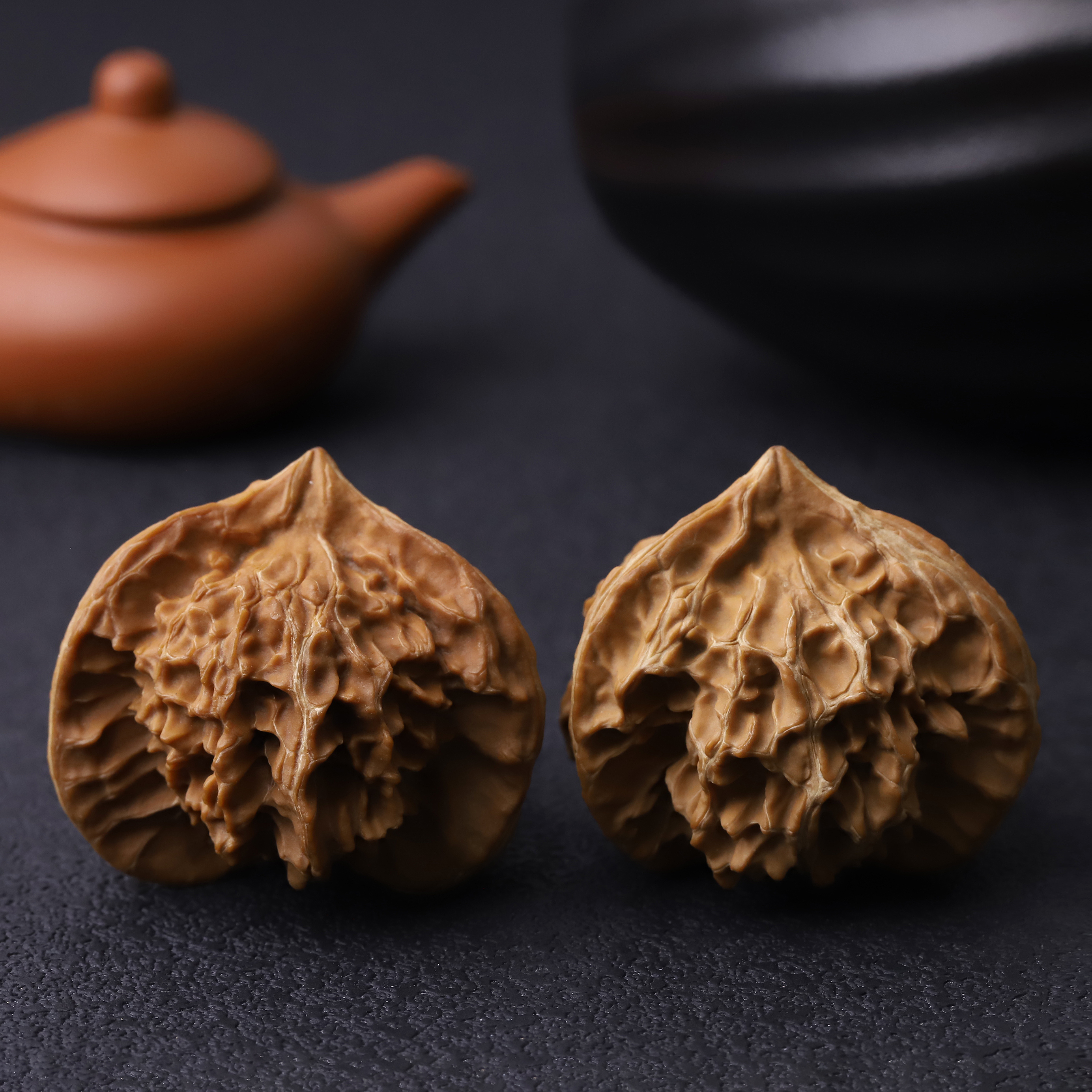 HT1210*1【全品盘山三棱】文玩核桃手把件