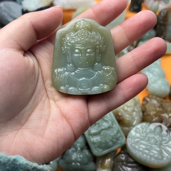 和田玉颈饰未镶嵌九**上