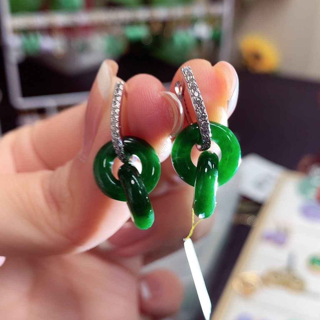 翡翠耳饰银S925镶嵌天然翡翠
