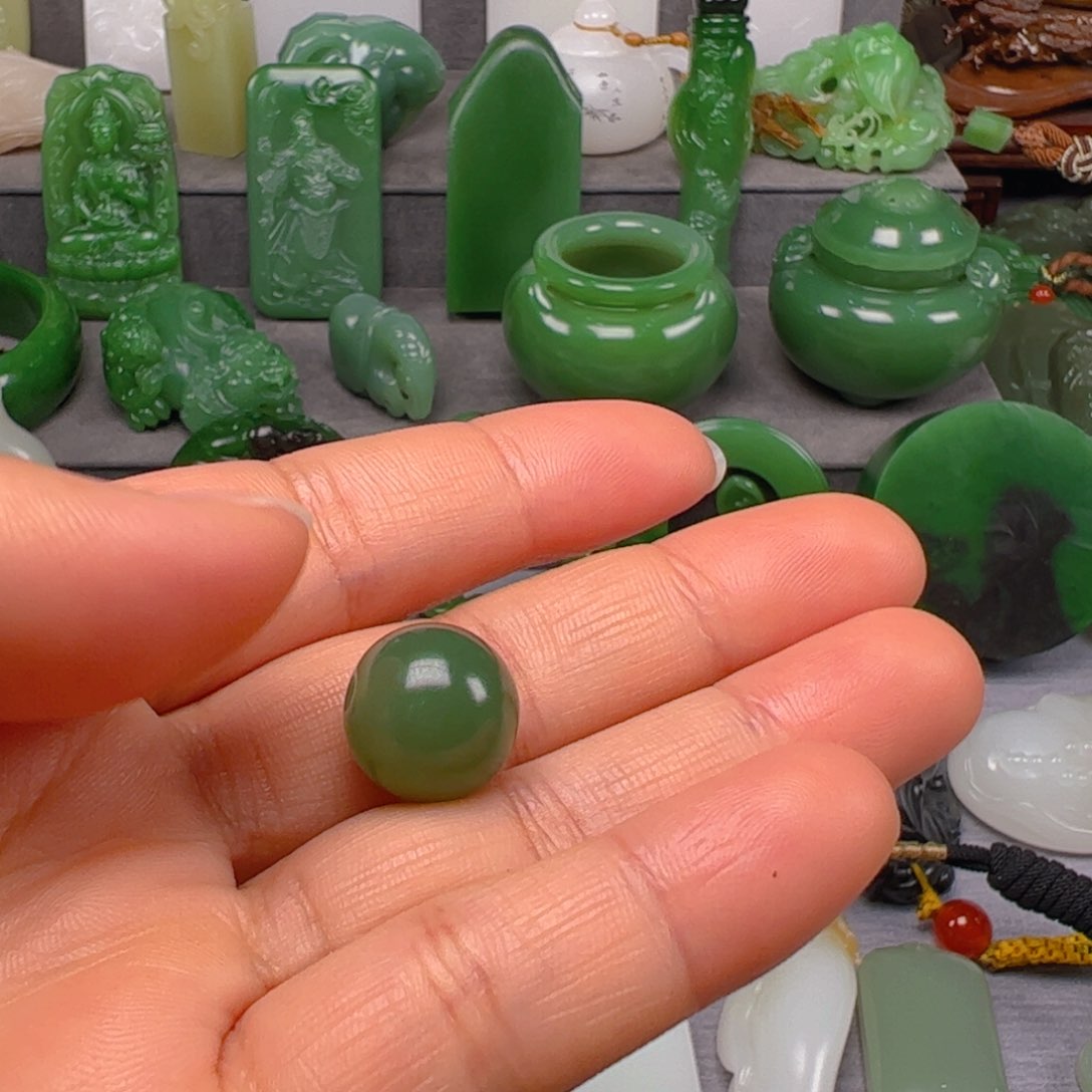 和田玉颈饰未镶嵌毕*