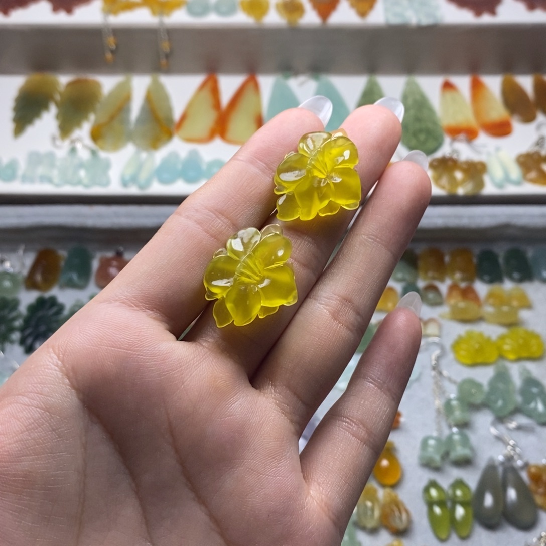 唐***媚蛇纹石玉未镶嵌耳饰/颈饰