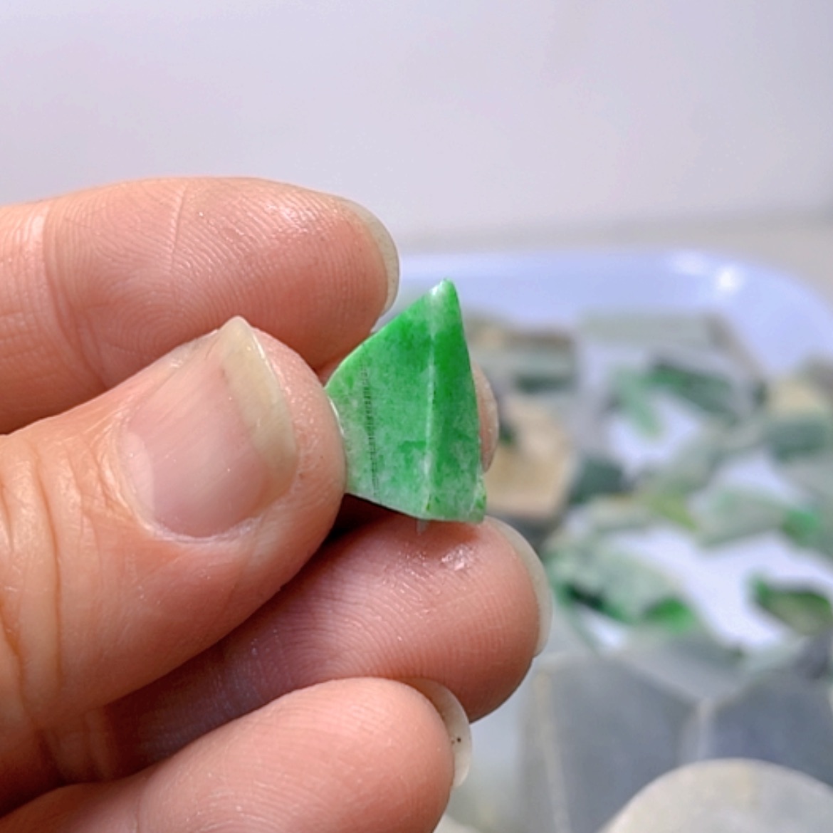 【闪购商品】翡翠颈饰未镶嵌A货