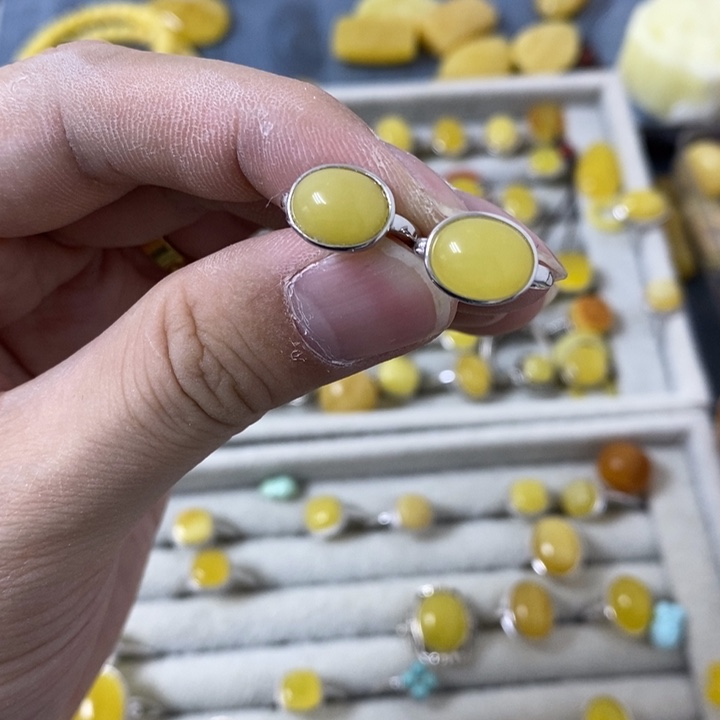 蜜蜡裸石银S925镶嵌耳扣