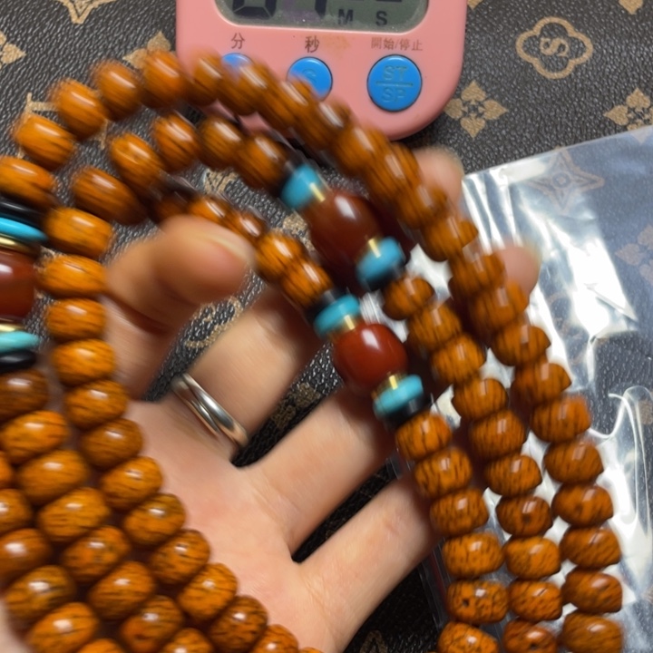 兰***脑藏式风格设计风格