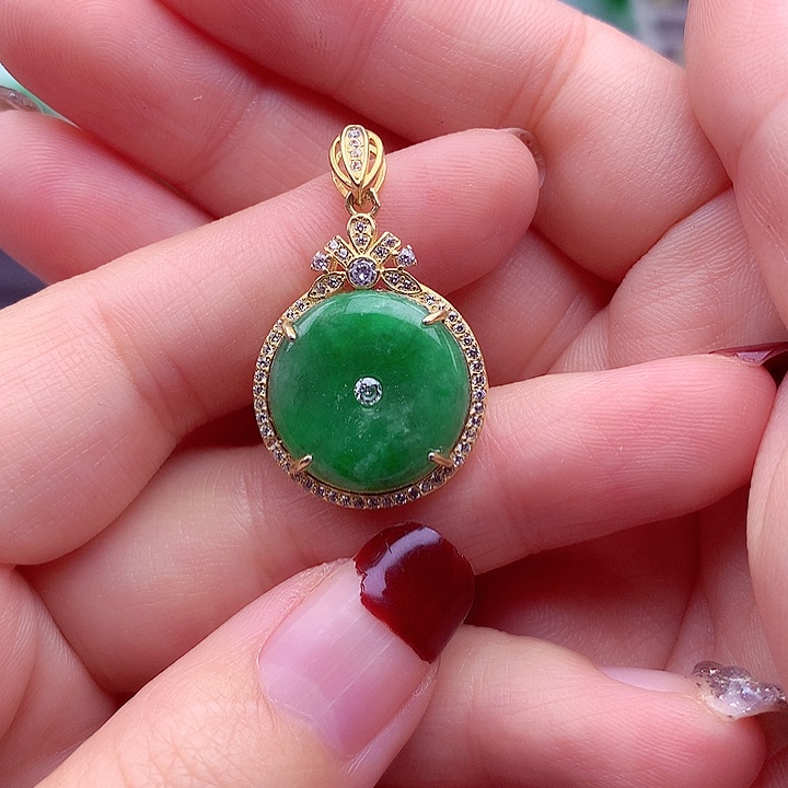 翡翠颈饰银S925镶嵌翡翠