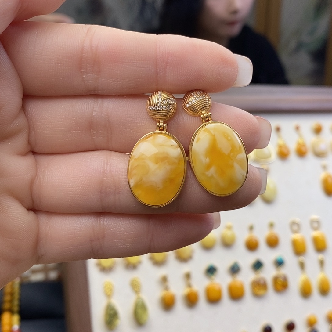 琥珀未镶嵌裸石成品