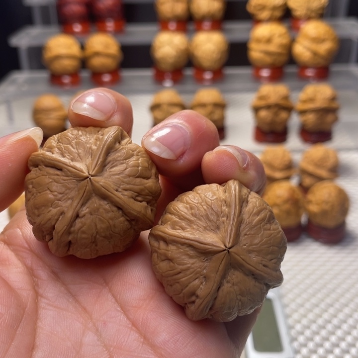 文玩核桃把件2南瓜籽四棱